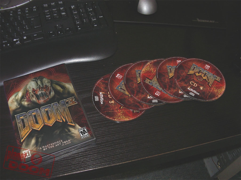20040711_doom3box.jpg