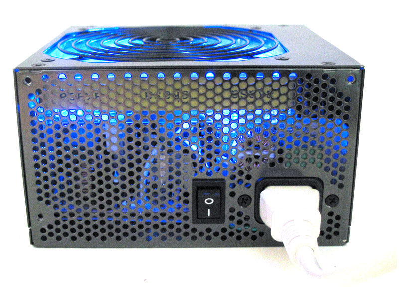 20041005_akasa_paxpower_460w.jpg