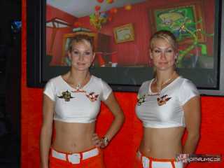 20040520_girls2_li.jpg