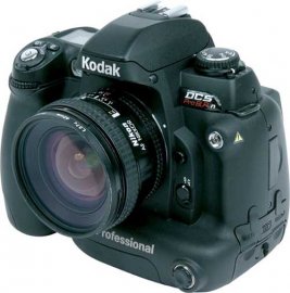 20040824_apn_kodak_dcsproslrn.jpg