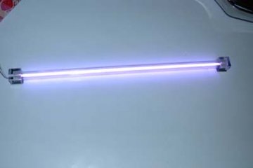 05_07_03_neon4.jpg