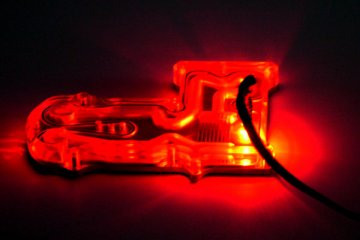 20040814_alphacool_NexXxoSATXPATI9xxx_3.jpg