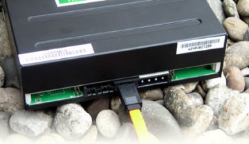 20040812_msi_combo_dvdgraveur_sata.jpg